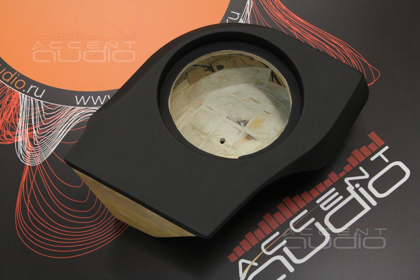 Сабвуфер-стелс – не искусство, а просто деталь автомобиля