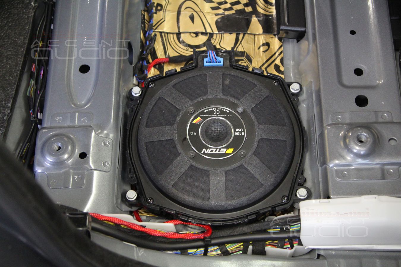 Подсидельные мидбасы – обычно, но это Eton !