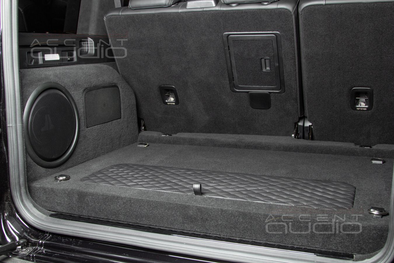 Интеграция усилителей Mosconi в Mercedes-Benz G скрыто и функционально