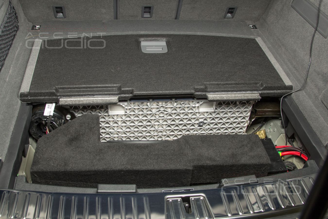 Update 2023: решение для сабвуфера в Porsche Cayenne e-hybrid