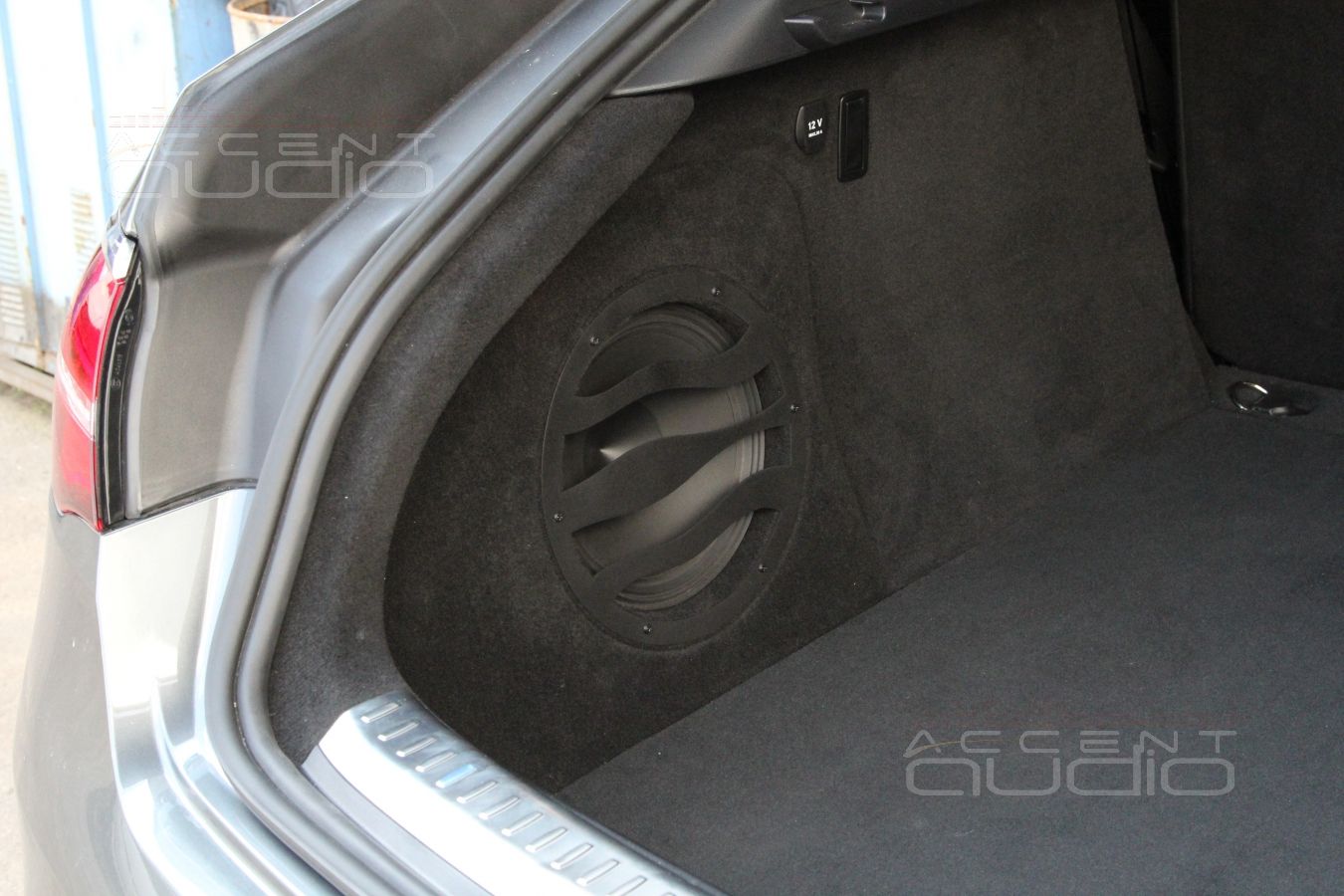 Сабвуфер стелс в Mercedes-Benz GLE Coupe