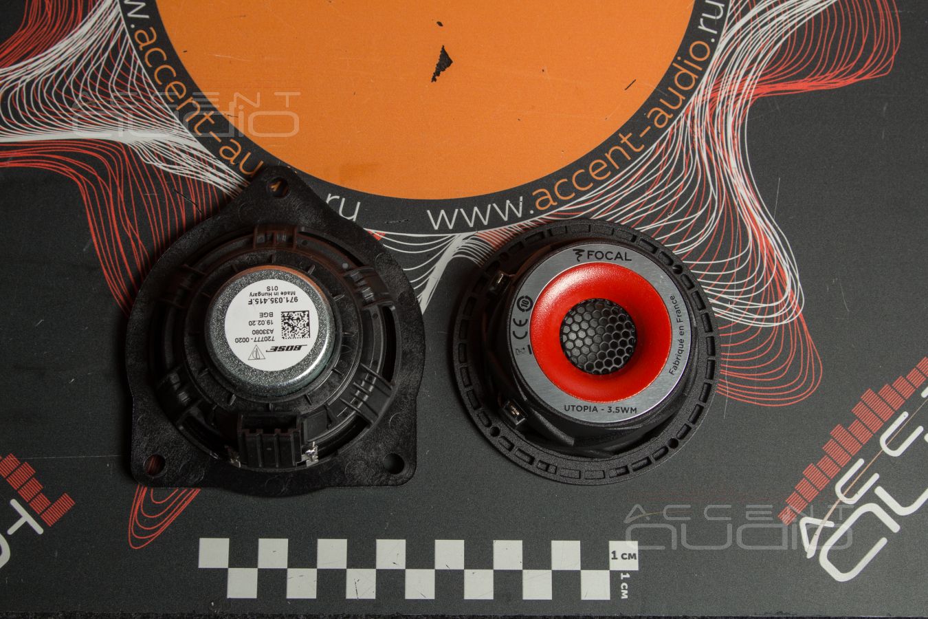 Простой монтаж среднечастотных динамиков Focal 3,5WM Midrange Utopia Be M в 911