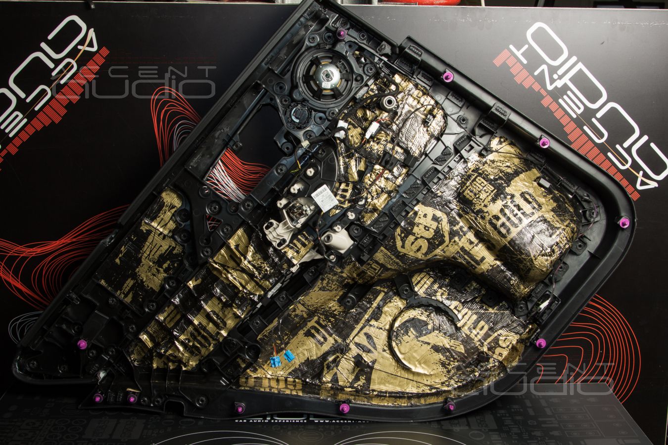 Простая установка среднечастотных Helix Ci7 M100FM-S3 и их отменная эффективность