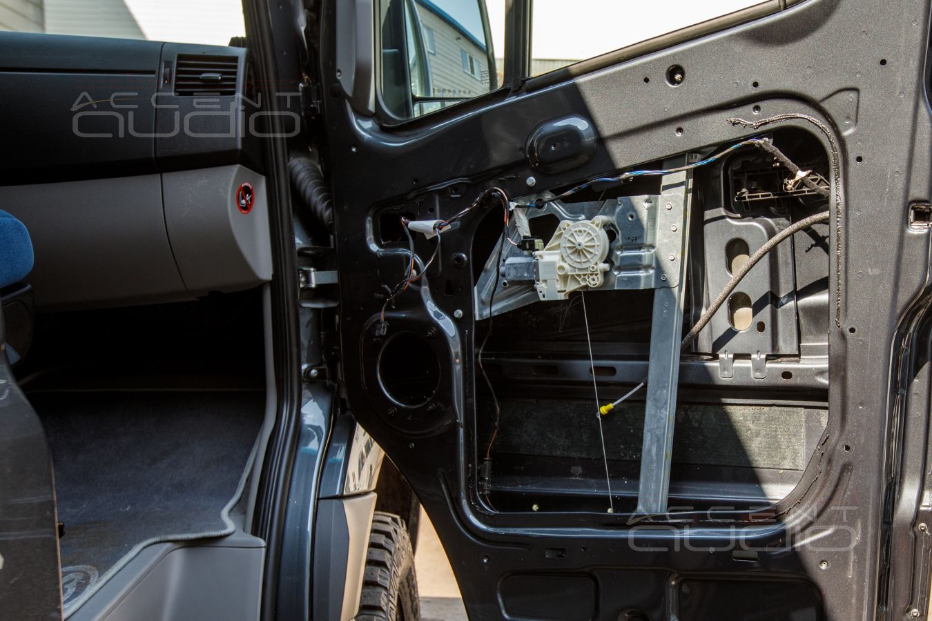 Техническое задание и проект аудиосистемы для кабины Mercedes-Benz Sprinter
