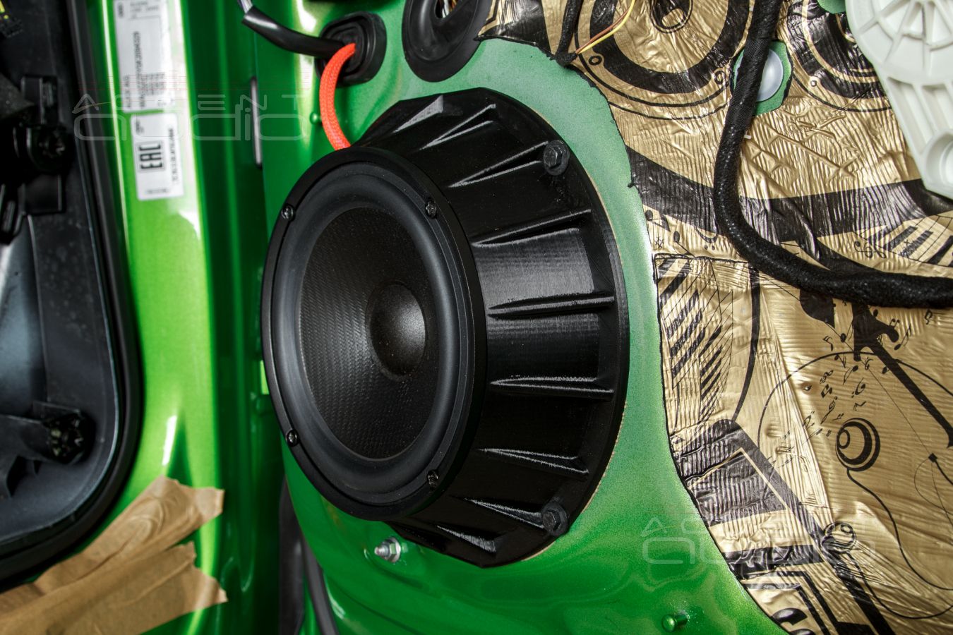 Аудиоподготовка дверей и установка SOAudio SO 165/38 в новой Audi Q5 ll