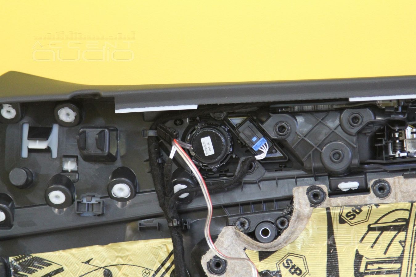 Установка акустики Focal в новый Volkswagen Tiguan 2017