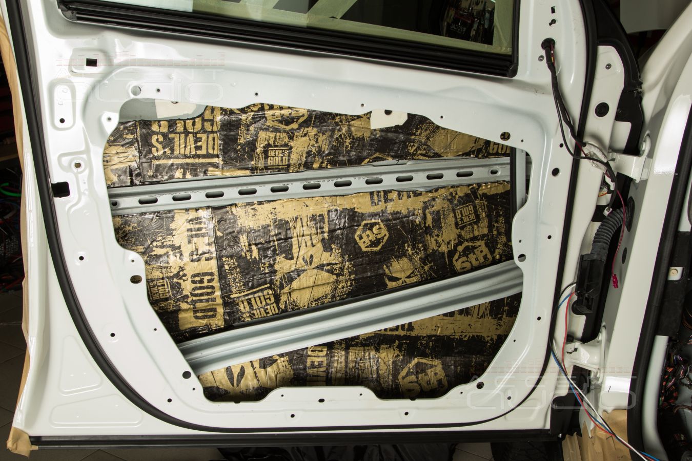 Простая установка среднечастотных Helix Ci7 M100FM-S3 и их отменная эффективность