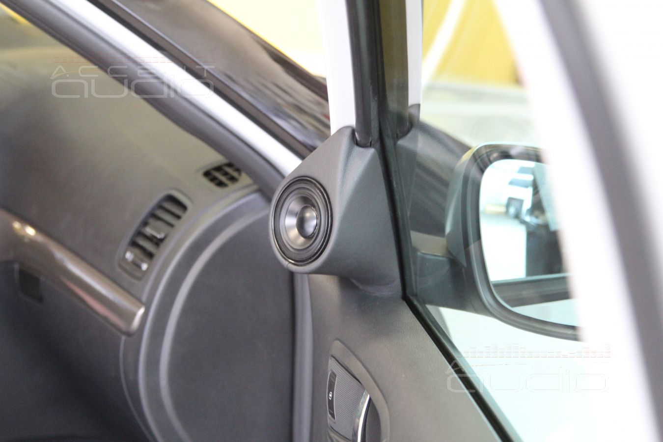 Подиумы для СЧ-ВЧ излучателей Skoda Yeti