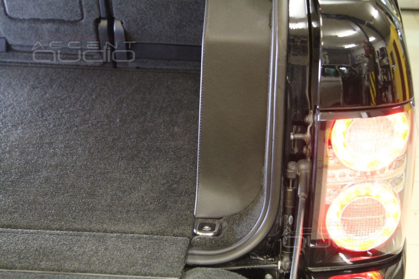 Съемный встроенный сабвуфер ?