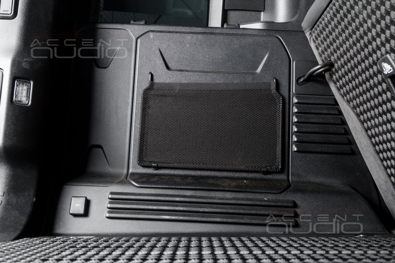 Проект новой, премиальной аудиосистемы для LandRover Defender