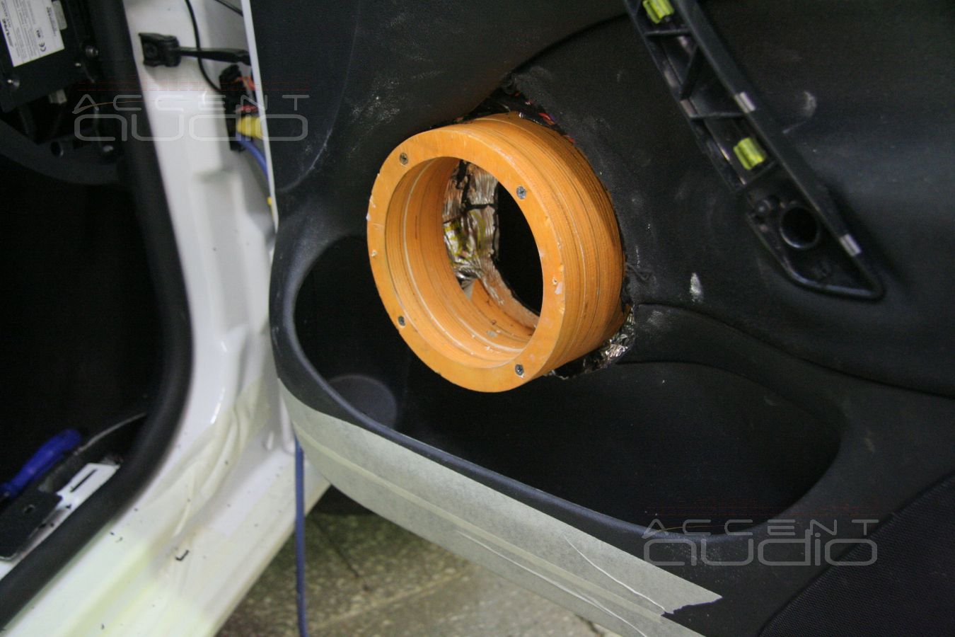 Правильная установка мидбасов в Skoda Octavia