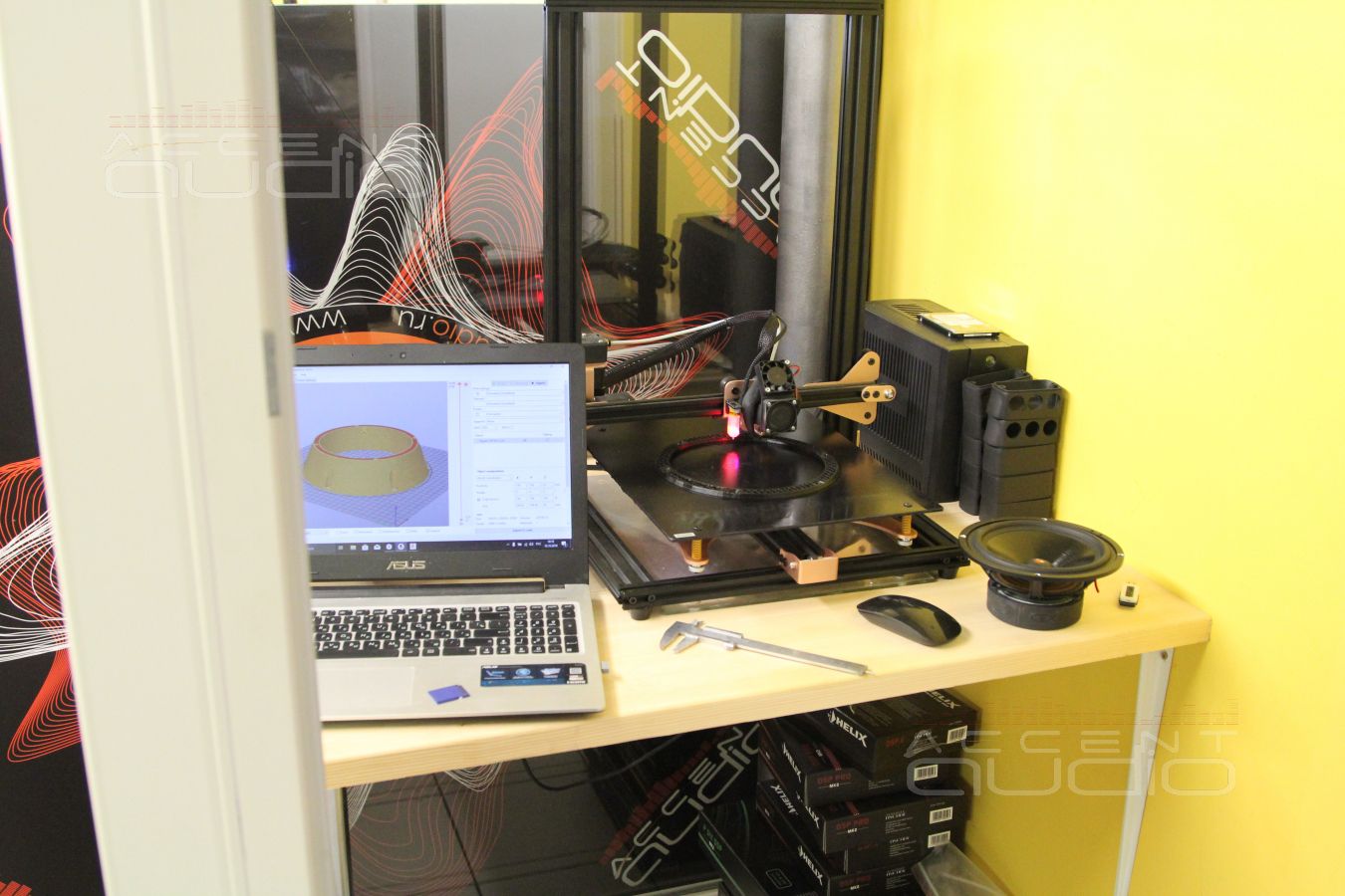 Подиумы на 3D принтере ? Конечно, уже в процессе печати…