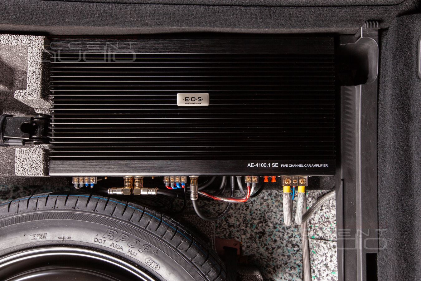 Разместить гиганта: установка пятиканального усилителя в Volvo XC60