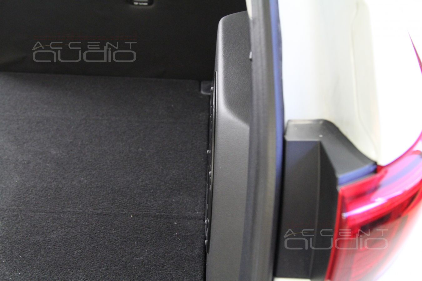 Сабвуфер в новом Kia Sportage.