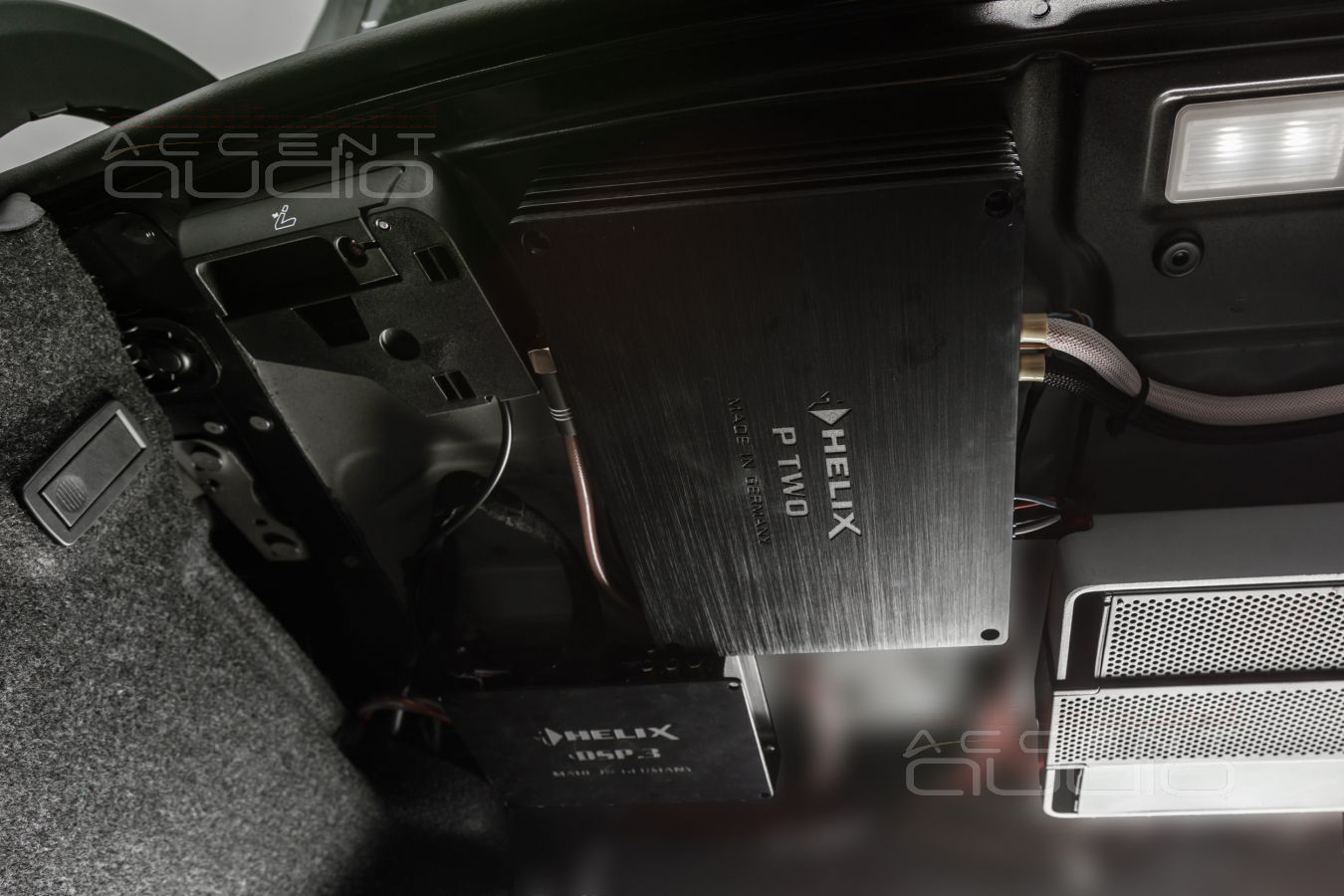 Простая установка усилителей Mosconi и Helix в BMW 5 серии