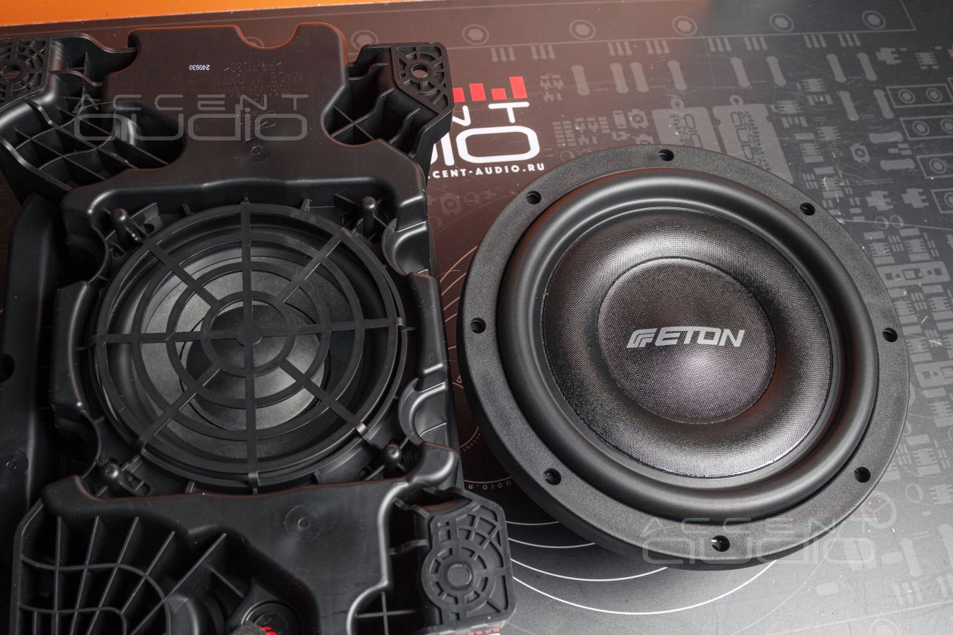 Абсолютная интеграция: злой сабвуфер-невидимка Eton MW 10 FLAT для Jetour T2