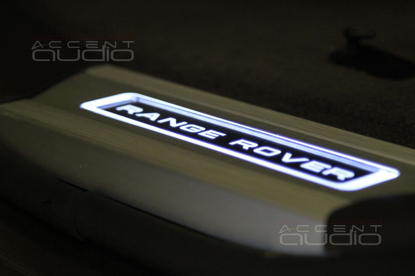 Что могут домашние динамики ScanSpeak, если их спрятать за заводские обшивки ?