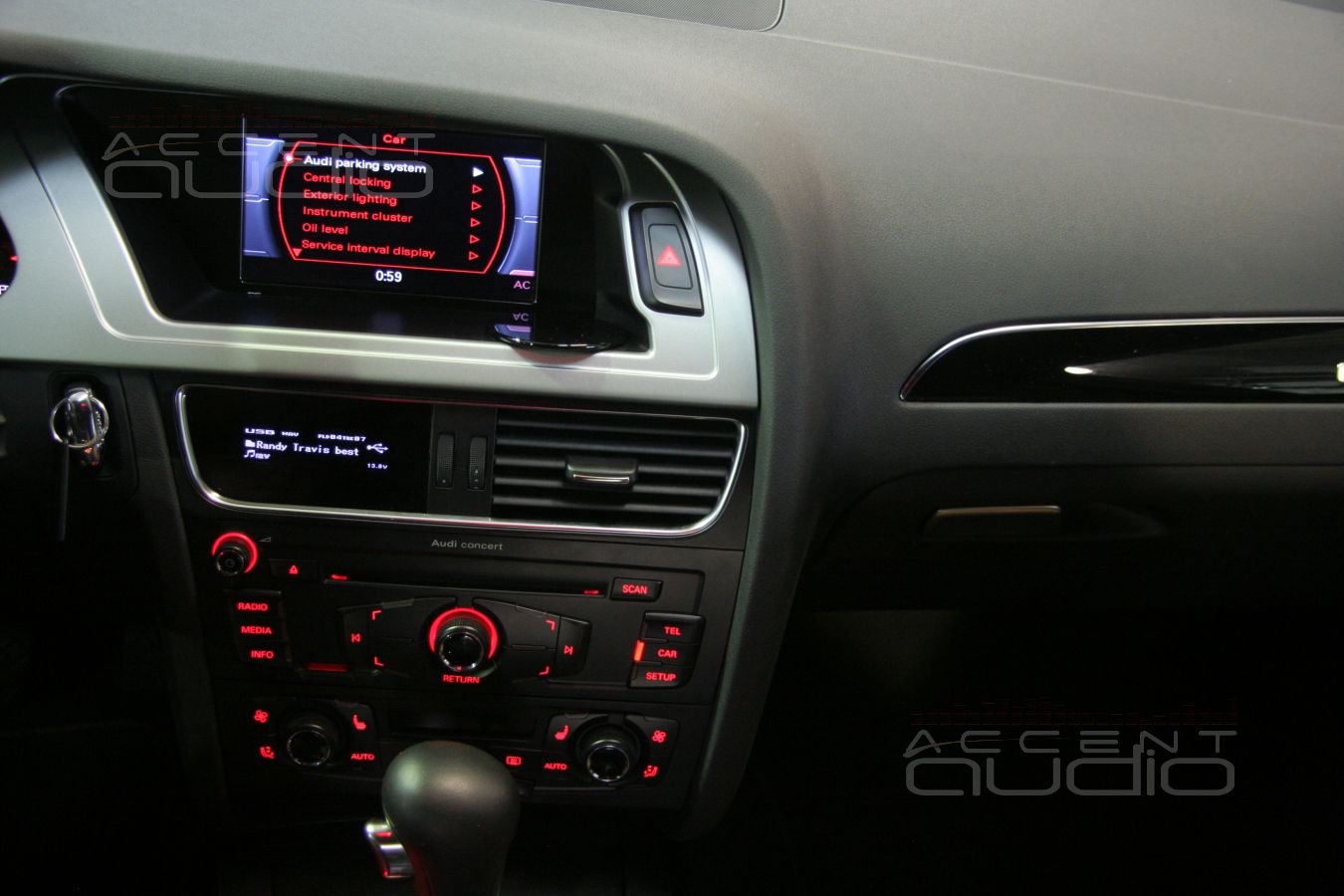 Оригинальная установка Pioneer DEX-P99RS в Audi