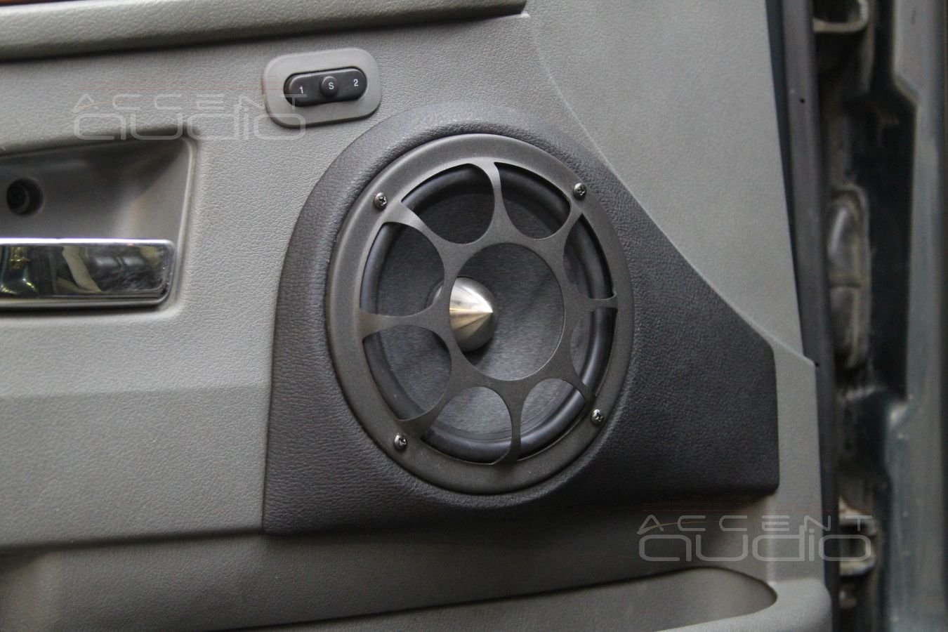 Грубый Hi-End для Jeep Grand Cherokee 2008