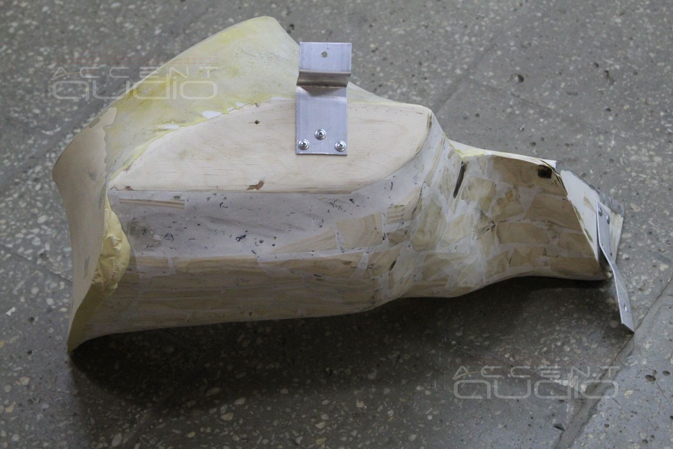 Сабвуфер стелс и его изящные формы...