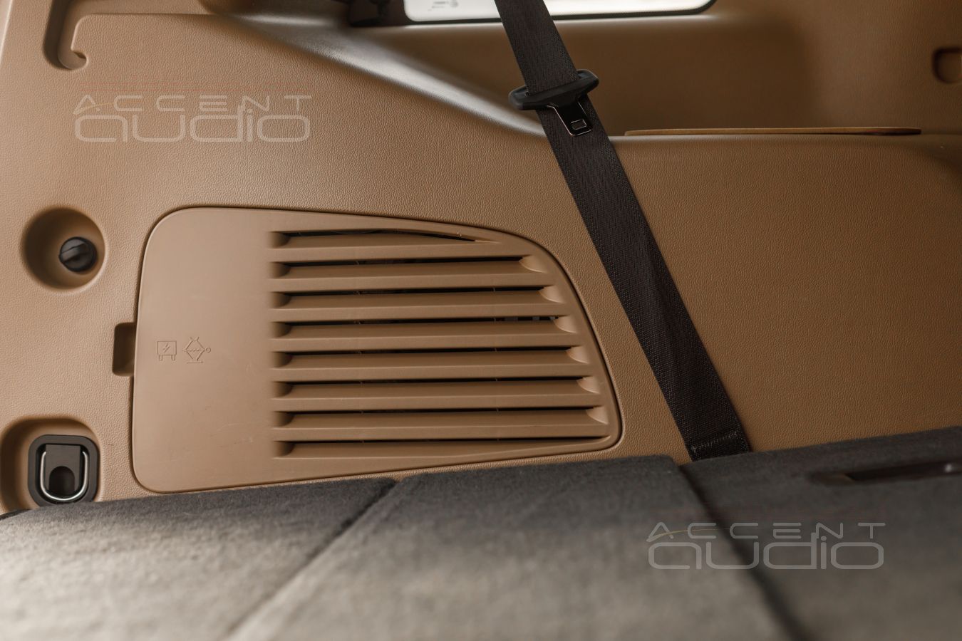 Действительно сложно, действительно сабвуфер, действительно полная интеграция: Dego в Escalade