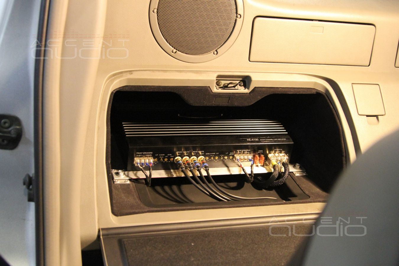 Установка усилителя E.O.S в Nissan 350Z