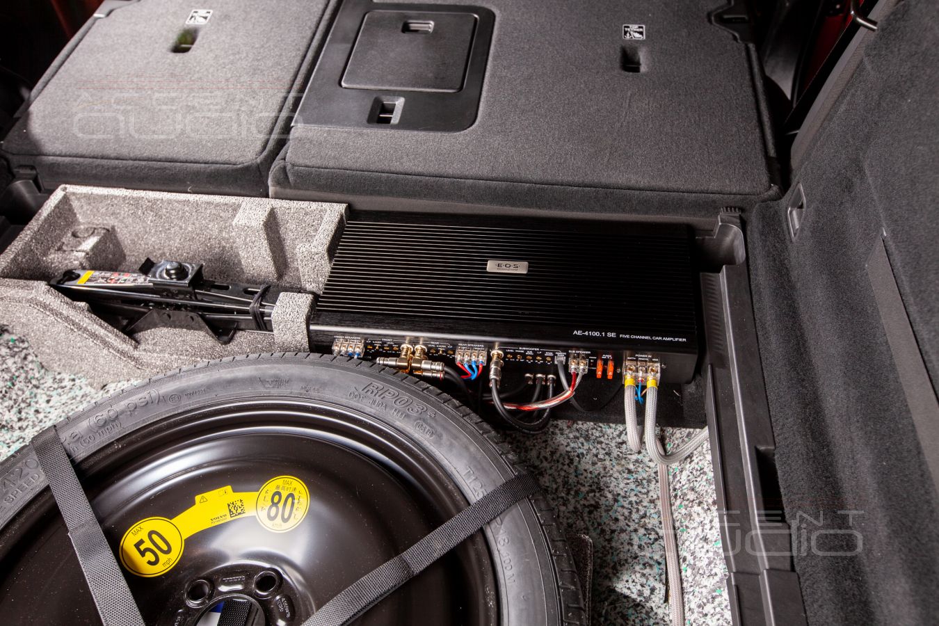 Разместить гиганта: установка пятиканального усилителя в Volvo XC60