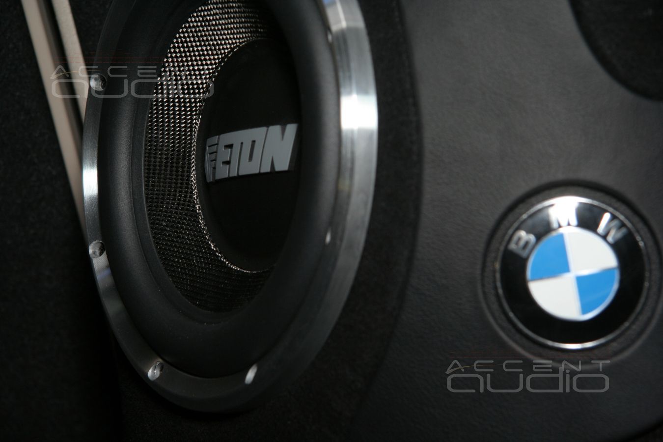 Съемный сабвуфер-стелс Eton для BMW X1
