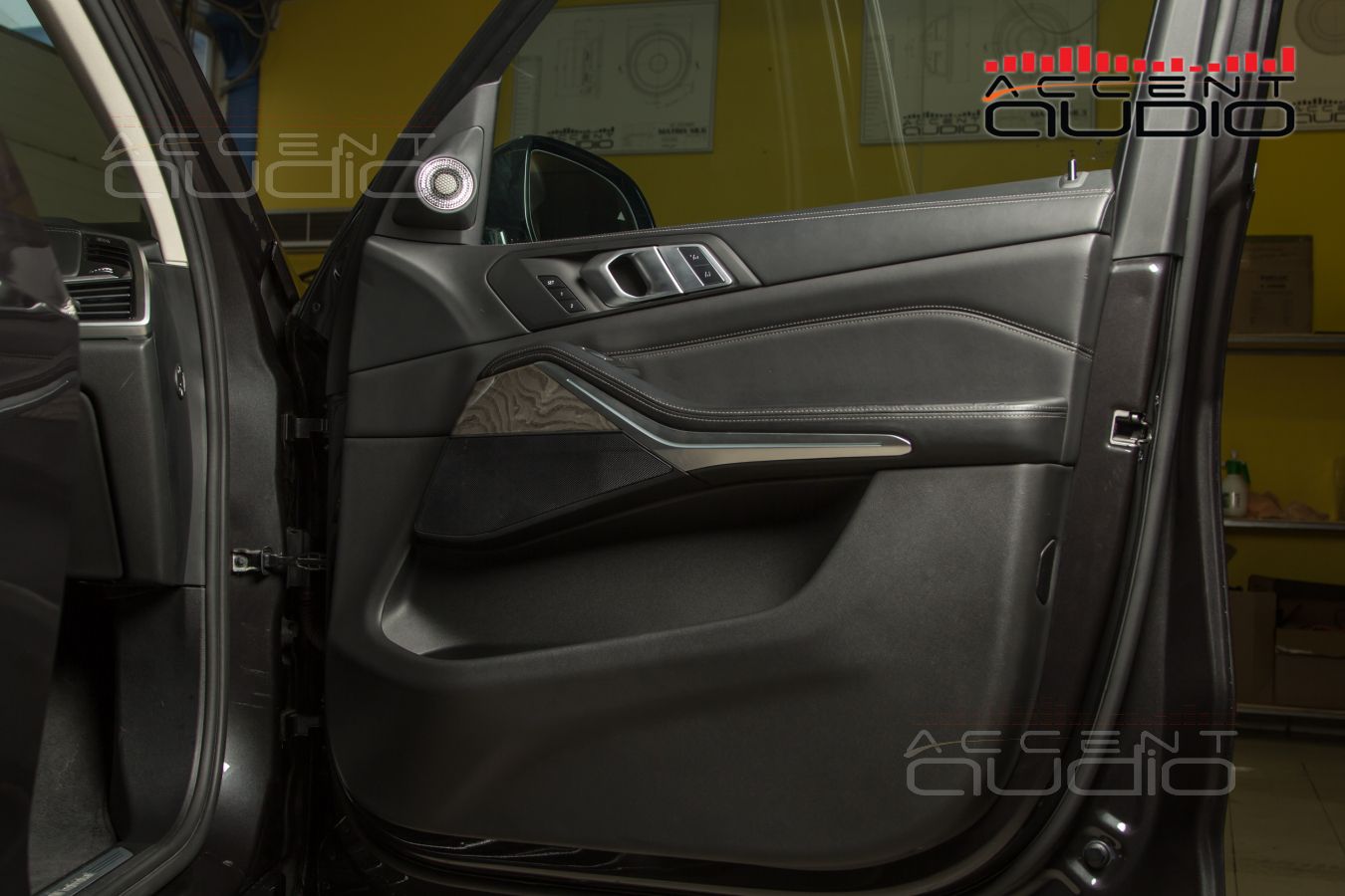 Среднечастотное звено в BMW X7 на динамиках Helix i7 – правильный штатный монтаж