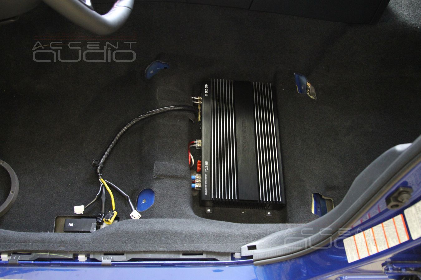 Сердце трехполосной системы – Helix PSix и его сабвуферный помощник Challenger