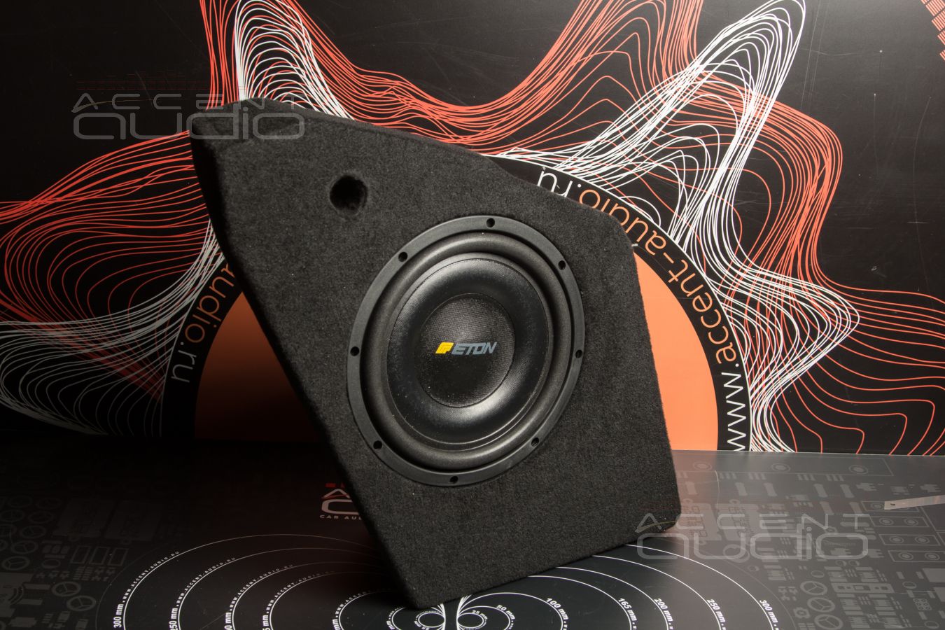 Сабвуфер Eton в Zeekr 001 и его правильный ящик !