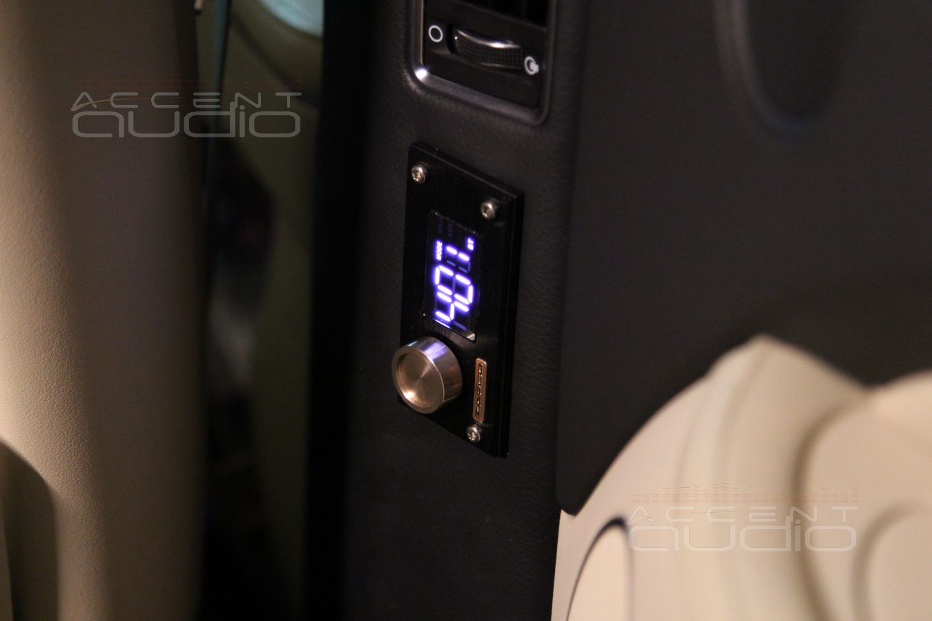 Управляющая панель усилителя Zapco 