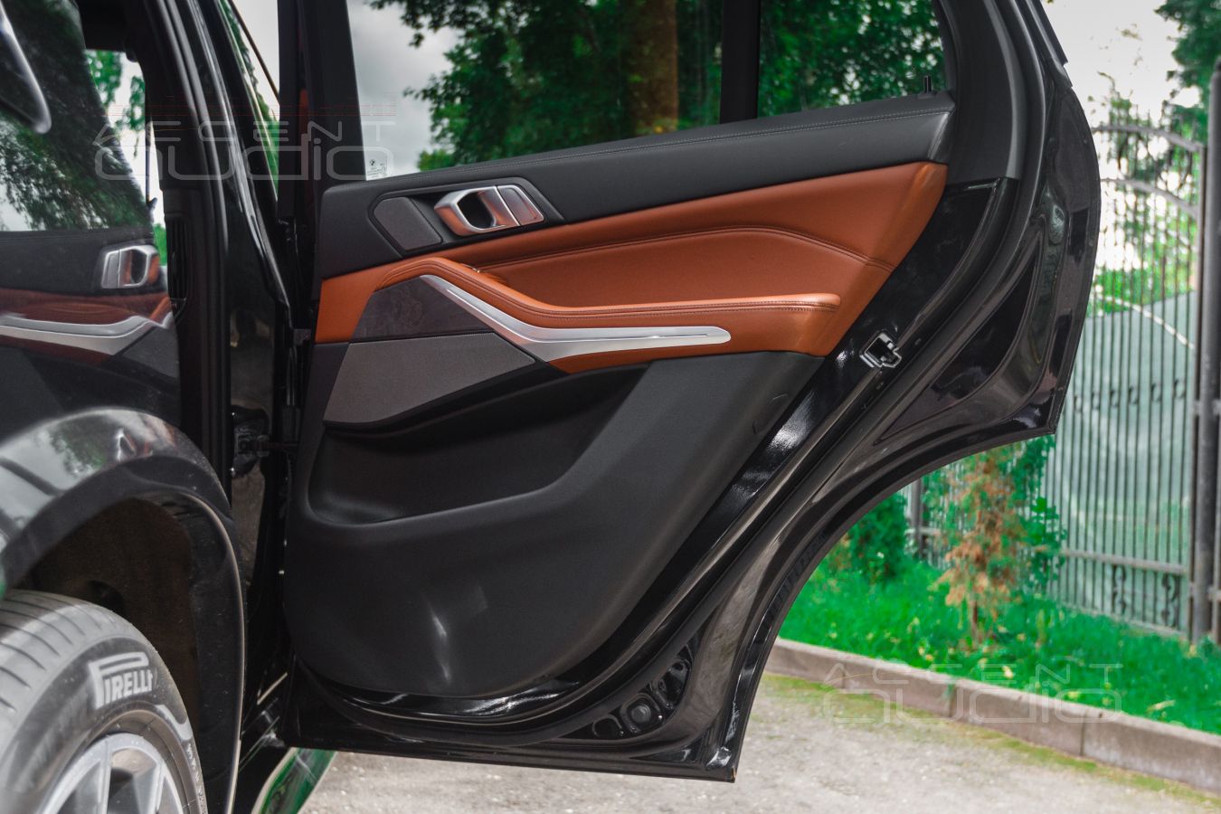 BLAM Signature S 100N24P и Focal IS BMW100 штатно в BMW X5