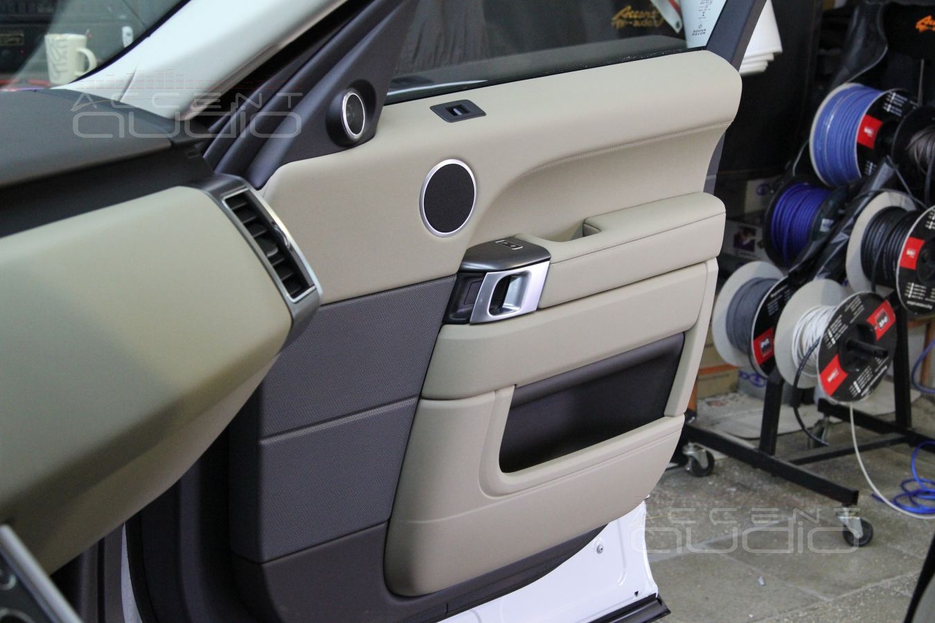 Аудиосистема в новом Range Rover Sport: как это может быть ?