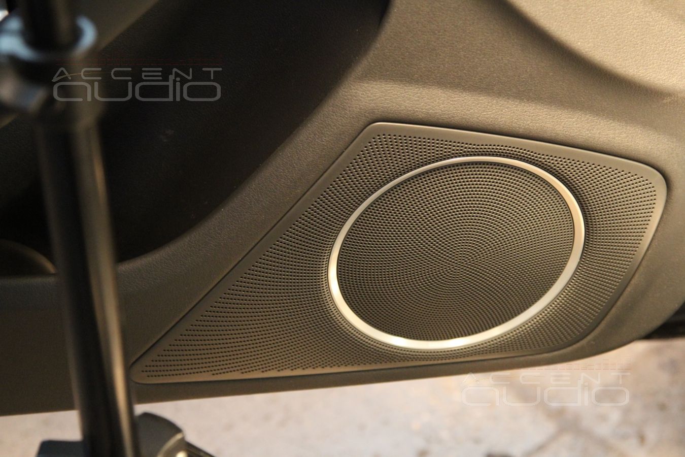 Твитеры и среднечастотники Focal в Audi A5 S-Line