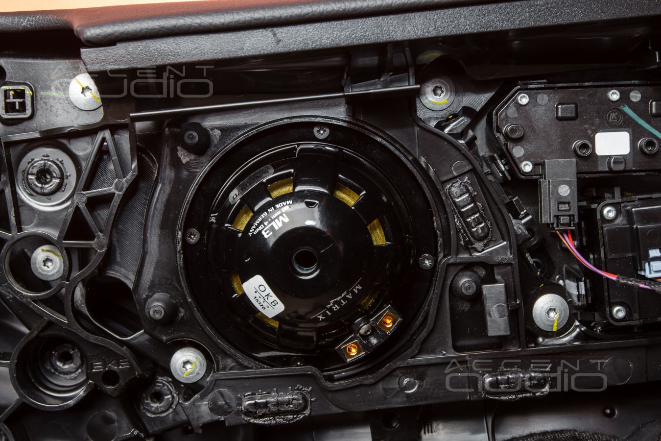 Штатное расположение премиальных среднечастотников BRAX ML1: плюсы и минусы