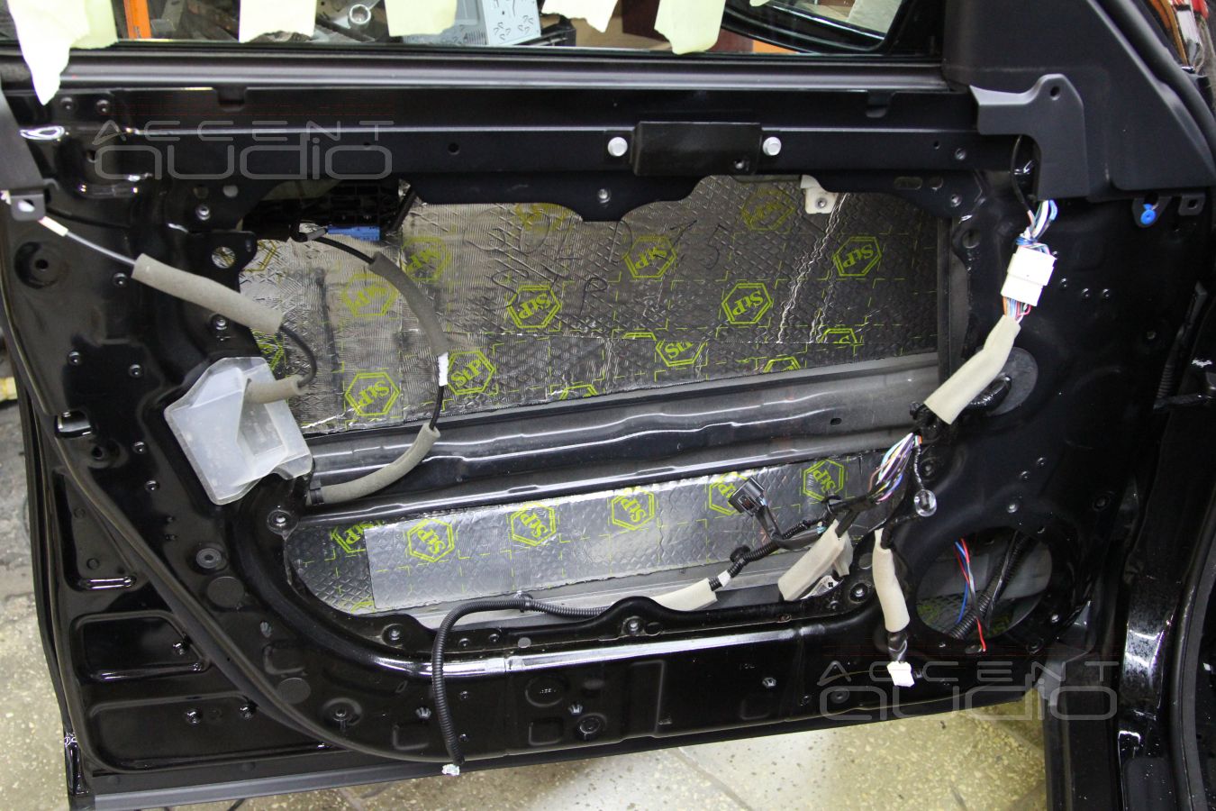 Мощный и красивый звук для Infiniti FX: дайте два !