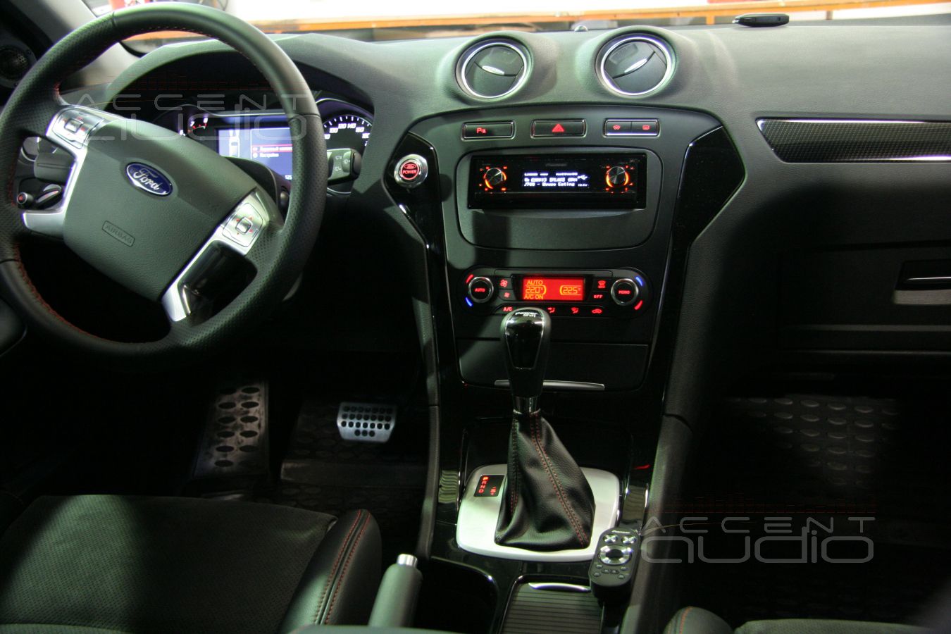 Выбор оборудования и установка магнитолы в Ford Mondeo