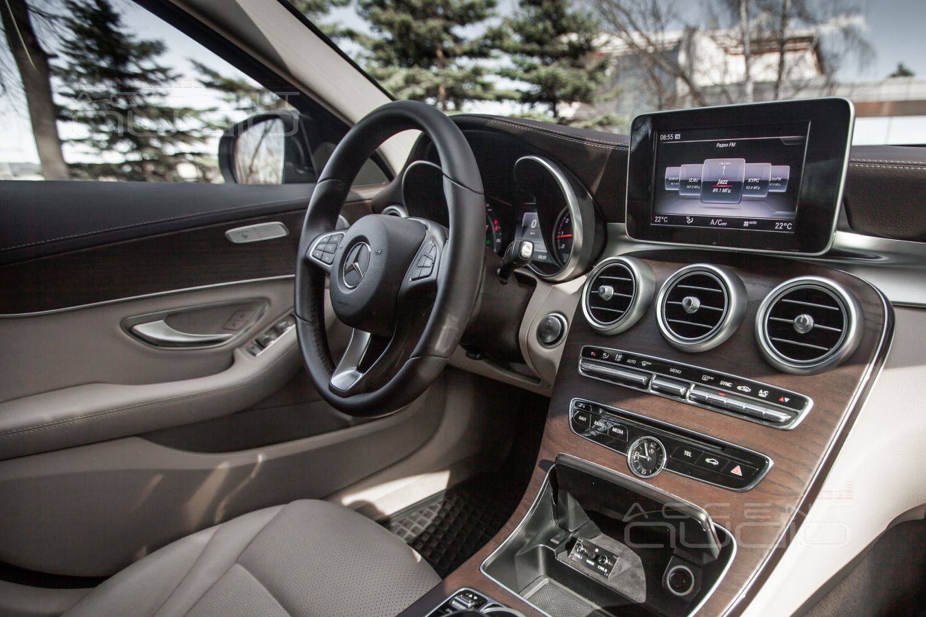 Теперь звук, теперь это действительно Mercedes-Benz !