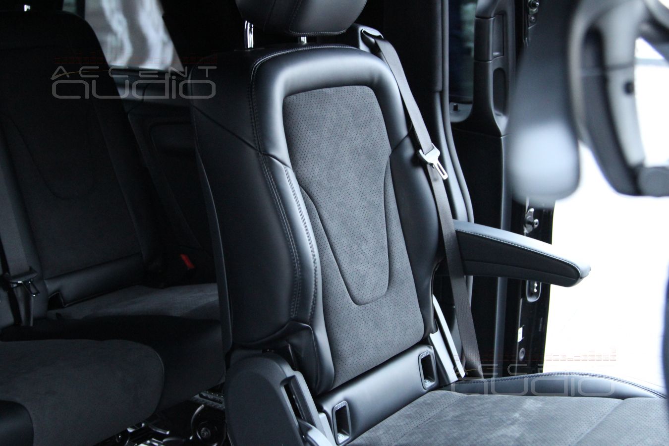 Перетяжка сидений – Alcantara 8230-9002S2