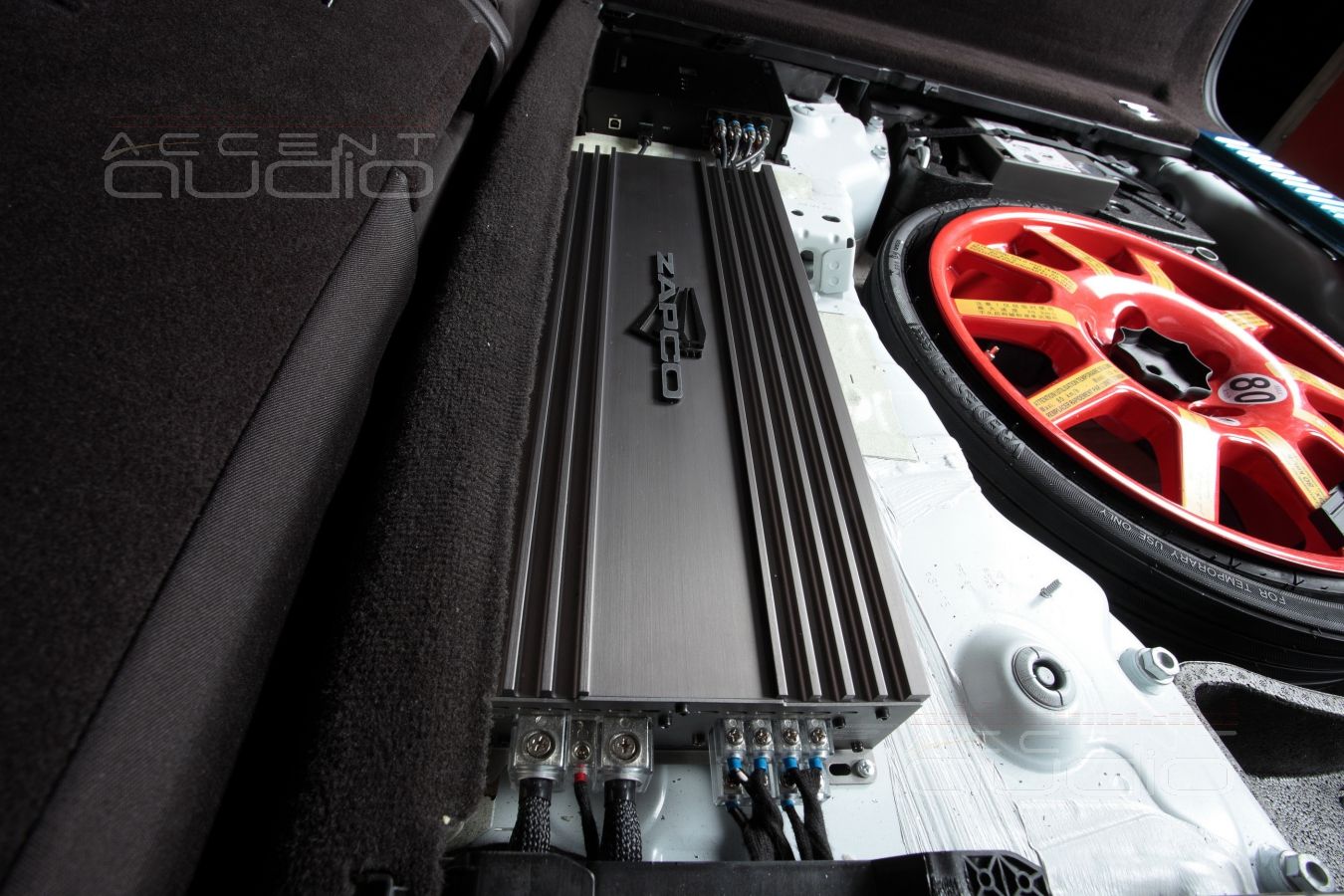 Установка усилителя и аудиопроцессора в Volkswagen Touareg NF