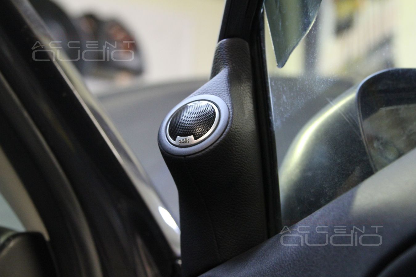 Шумоизоляция дверей и установка акустики в Suzuki Grand Vitara