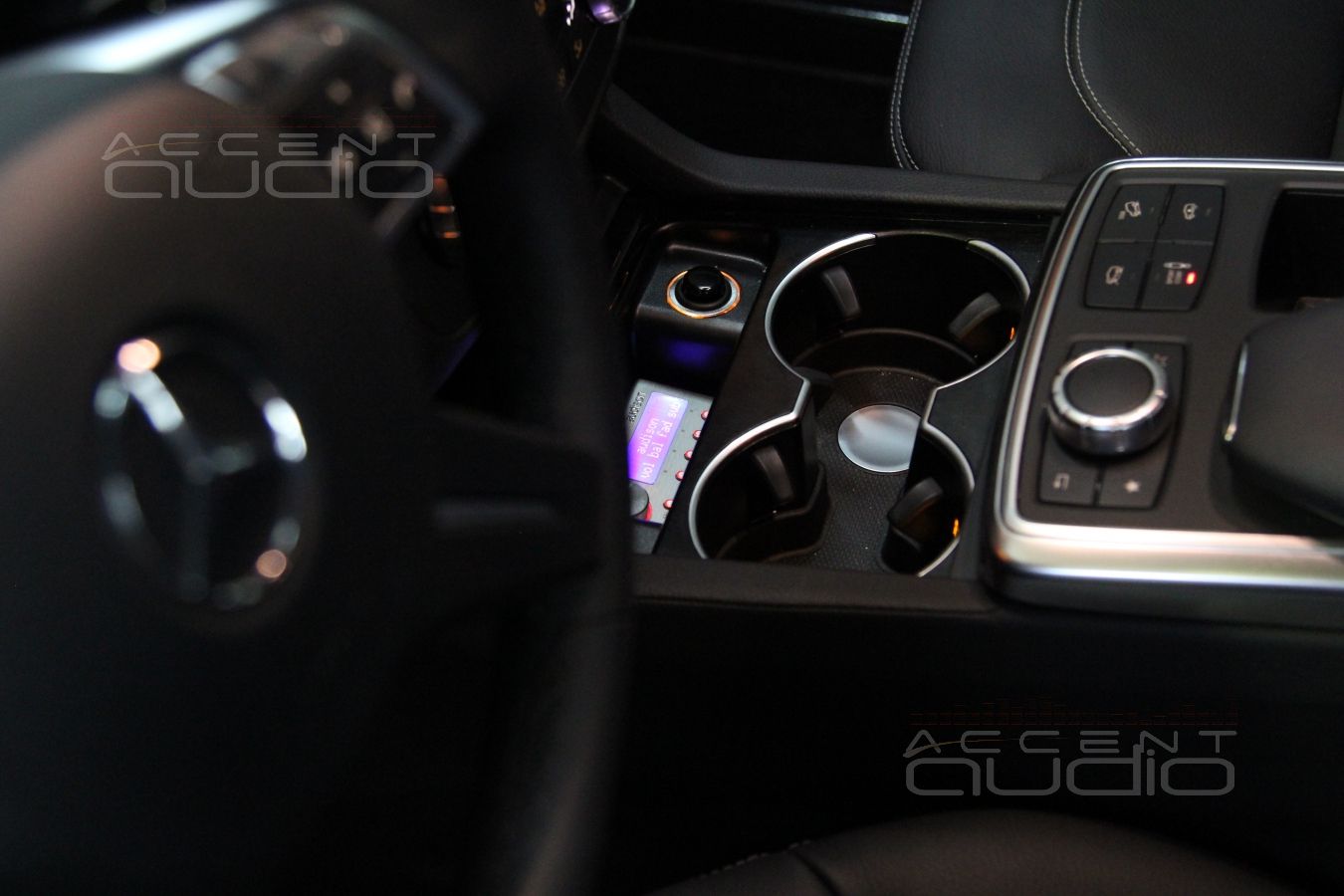 Управляющая панель Audison Bit Ten D в Mercedes-Benz GL