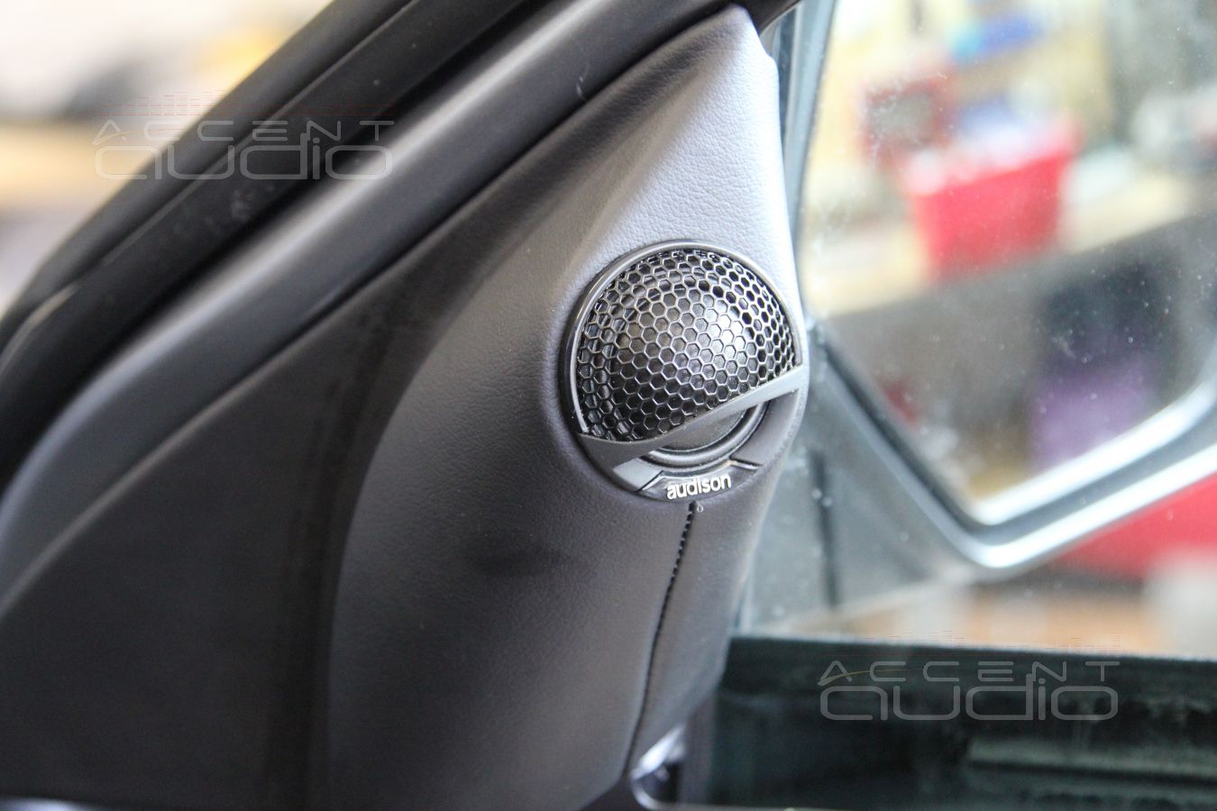 Установка акустики Audison AVK6 & Audison AVX6.5