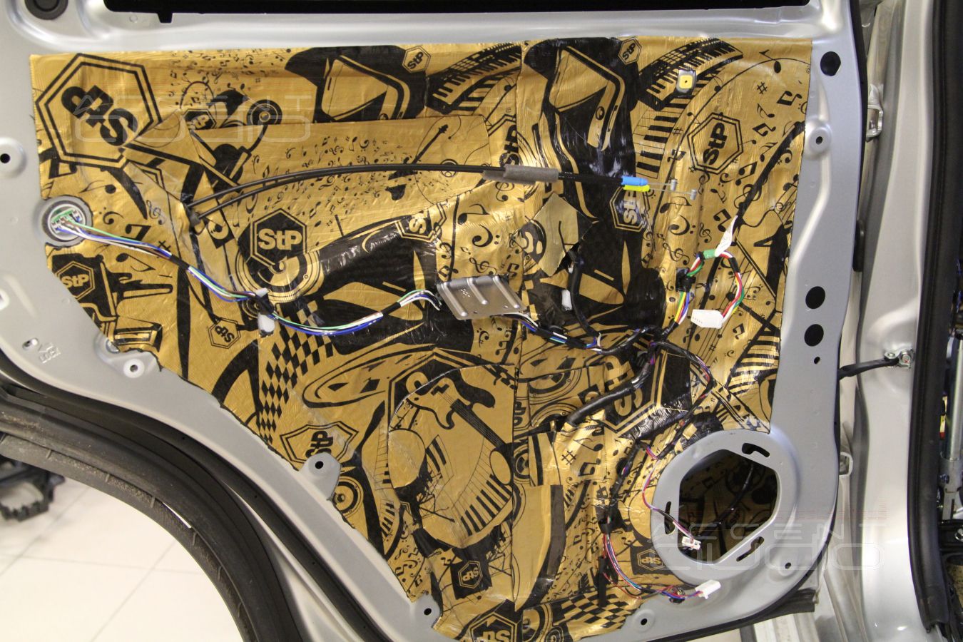 Шумоизоляция Mitsubishi Pajero