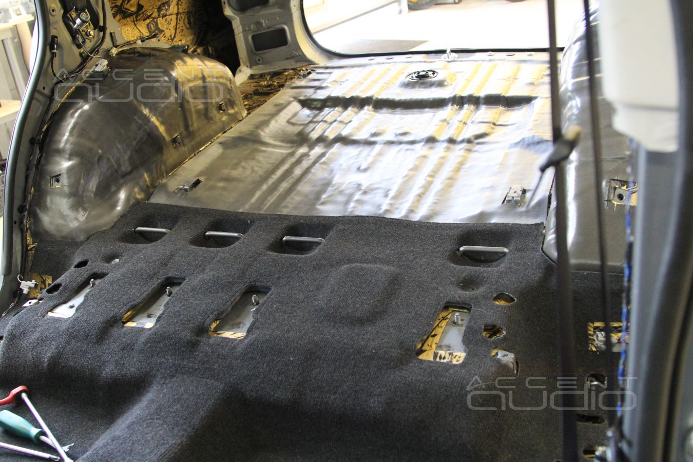 Про тепло-шумоизолирующий слой STP Сплен 300.