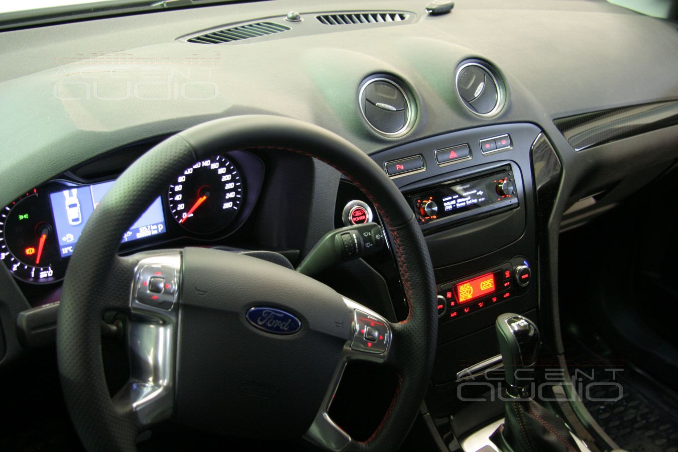 Выбор оборудования и установка магнитолы в Ford Mondeo