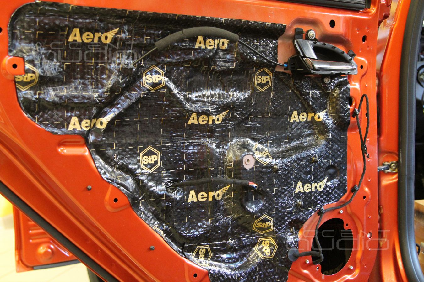 Шумоизоляция задних дверей ( в фотографиях )