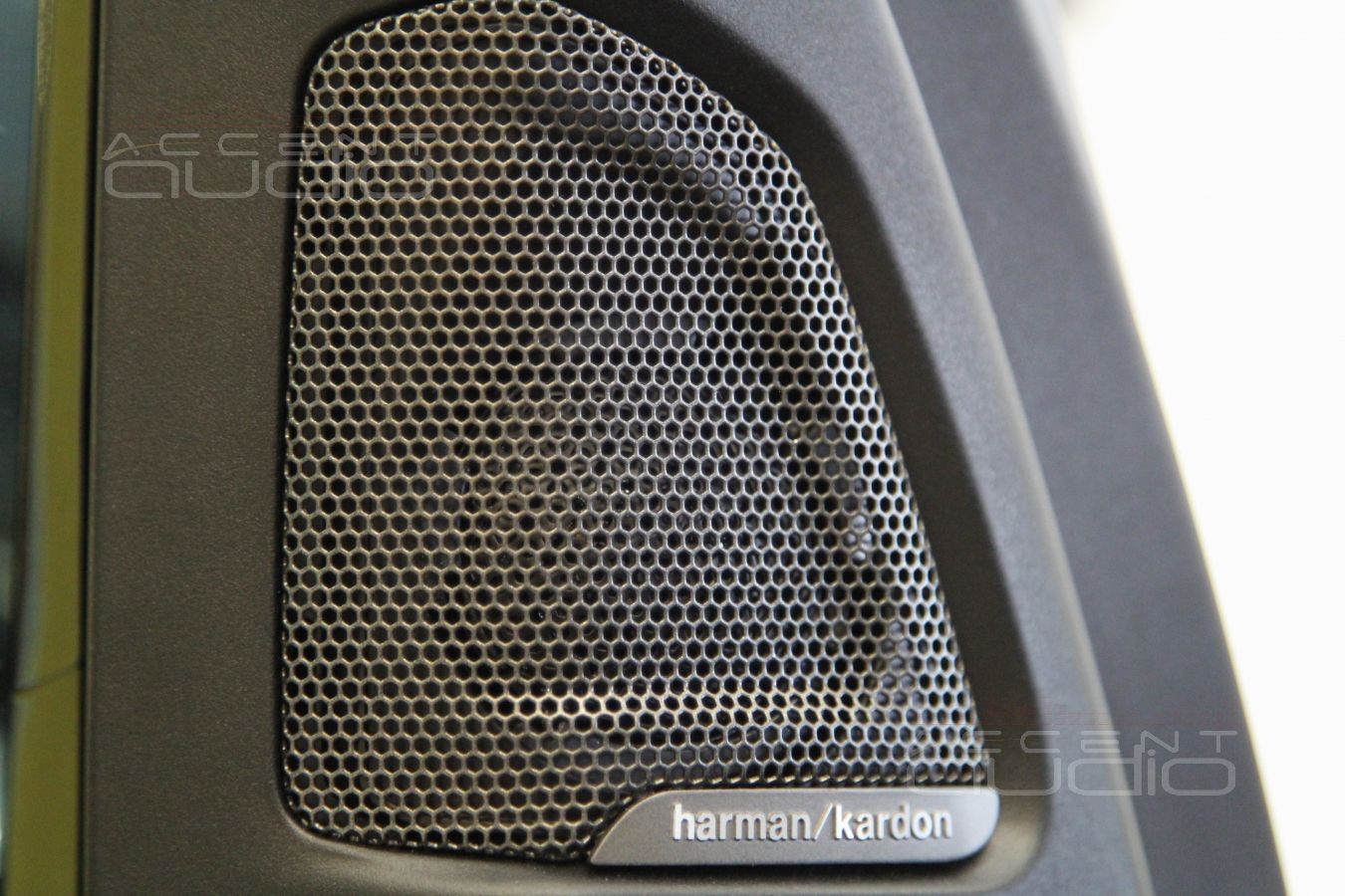 Установка твитеров Eton в штатные места BMW X5