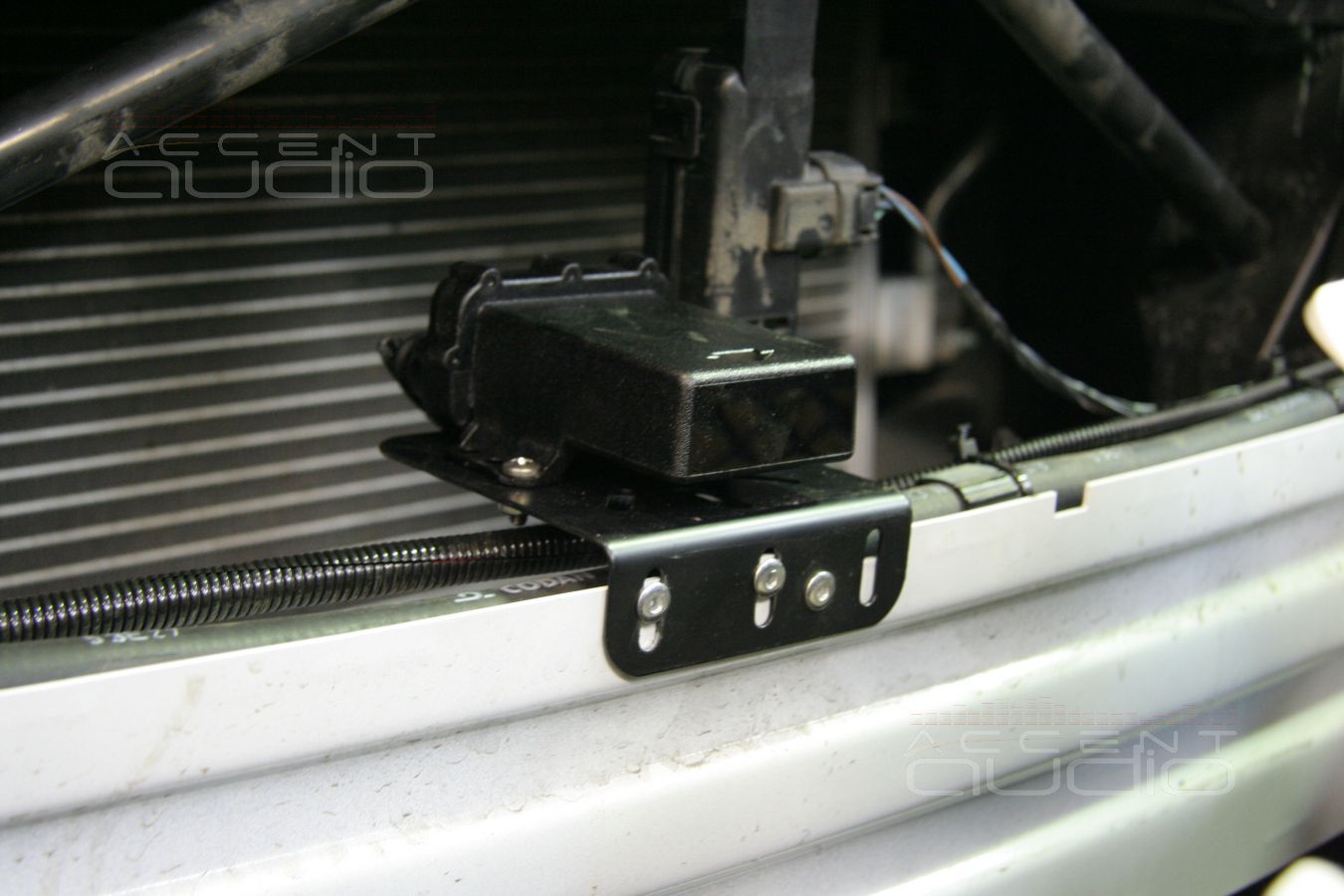 Установка антирадара в Jaguar XF